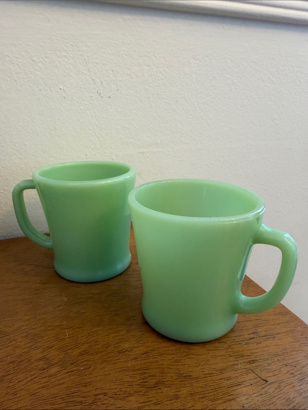 Vintage Set of 2 Jadeite Fire King Mugs D Handle Coffee Tea Cup Ovenware